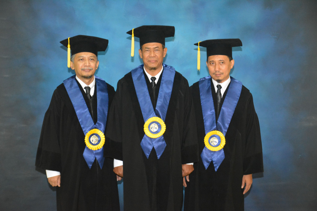 Dari kiri ke kanan, Prof. Ir. Widjojo Adi Prakoso, M.Sc, Ph.D; Prof. Dr. Ir. Winarto,M.Sc; Prof. Dr. Ir. Nelson Saksono, MT 