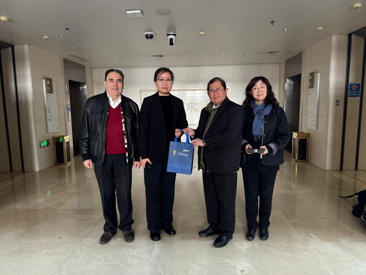 WhatsApp Image 2025-11-12 at 15.04.42